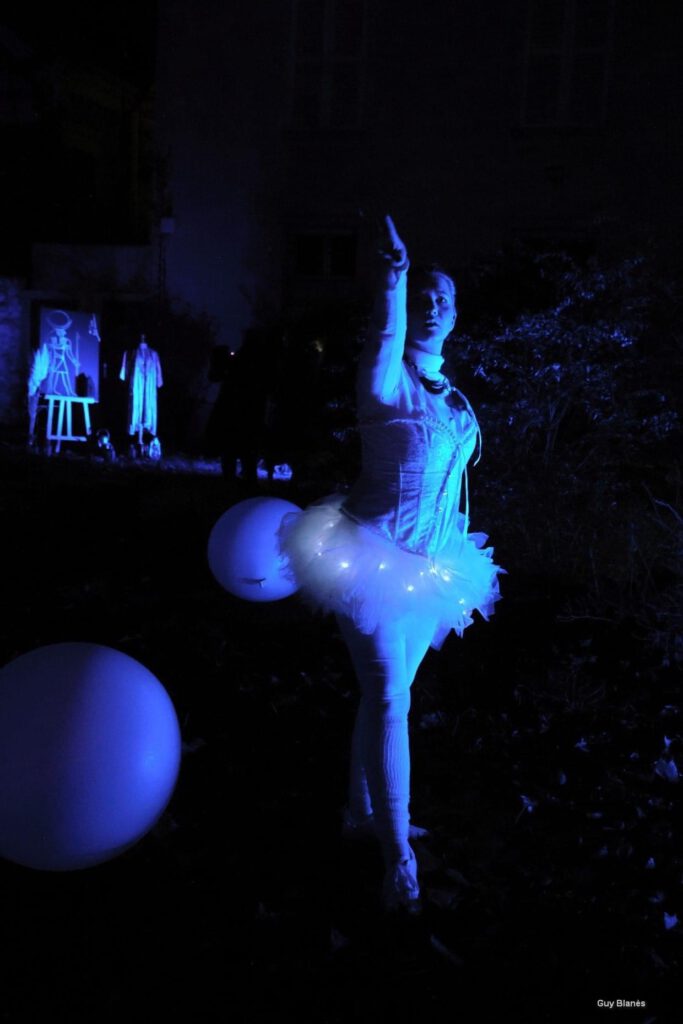 Photo de la Fête des lumières 2022, conception et réalisation des spectacles son et lumière par l'association scène sur loing