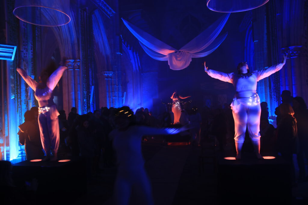 ELEMENTS - Son et lumière immersif dans une église produit et réalisé par l'association Scène Sur Loing